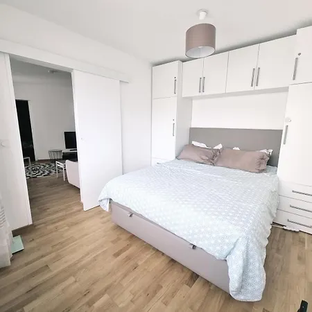 Paris, Tour Eiffel 6 Personnes Apartment